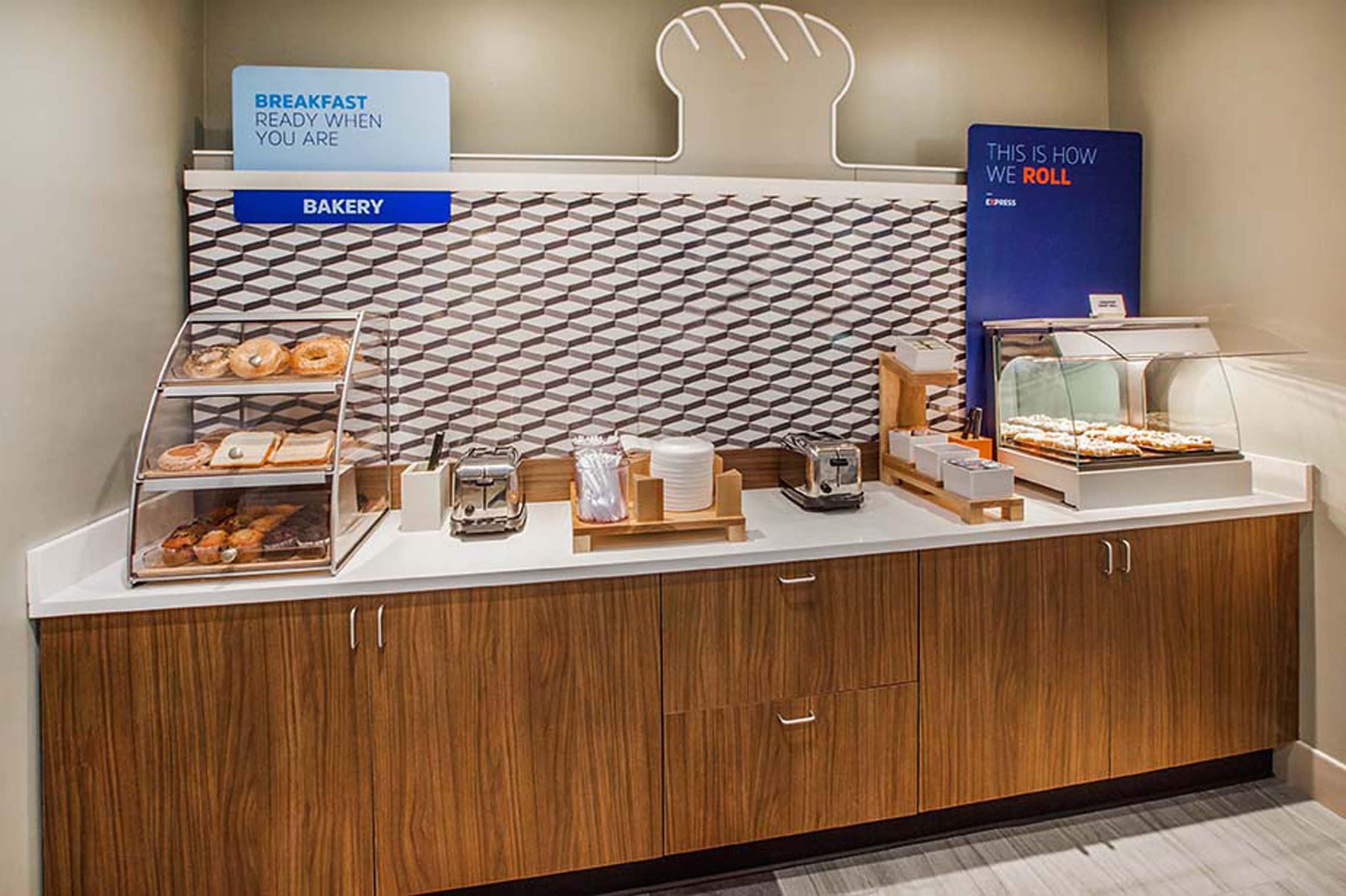 Holiday Inn Express Hotel & Suites San Antonio - Rivercenter Area By Ihg Esterno foto