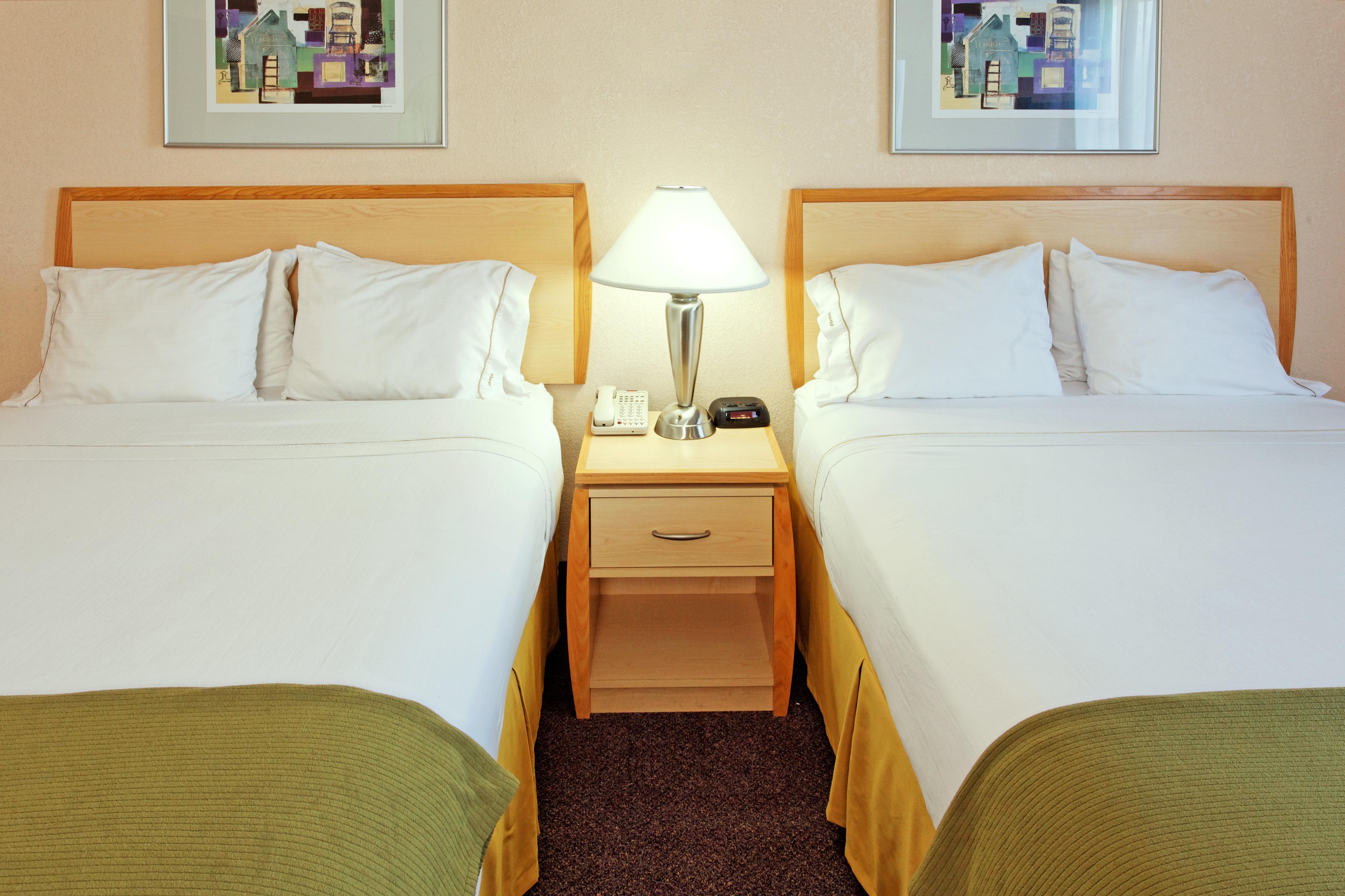 Holiday Inn Express Hotel & Suites San Antonio - Rivercenter Area By Ihg Esterno foto