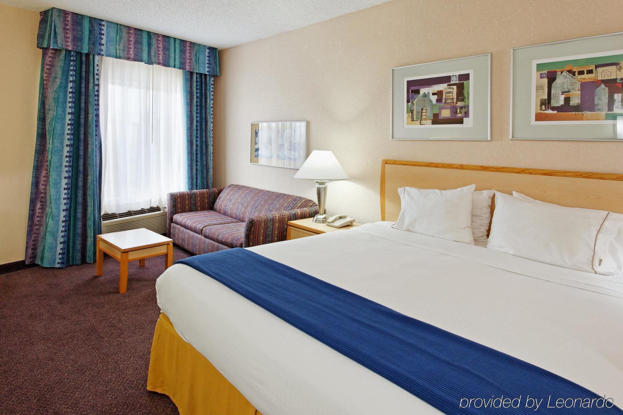 Holiday Inn Express Hotel & Suites San Antonio - Rivercenter Area By Ihg Camera foto